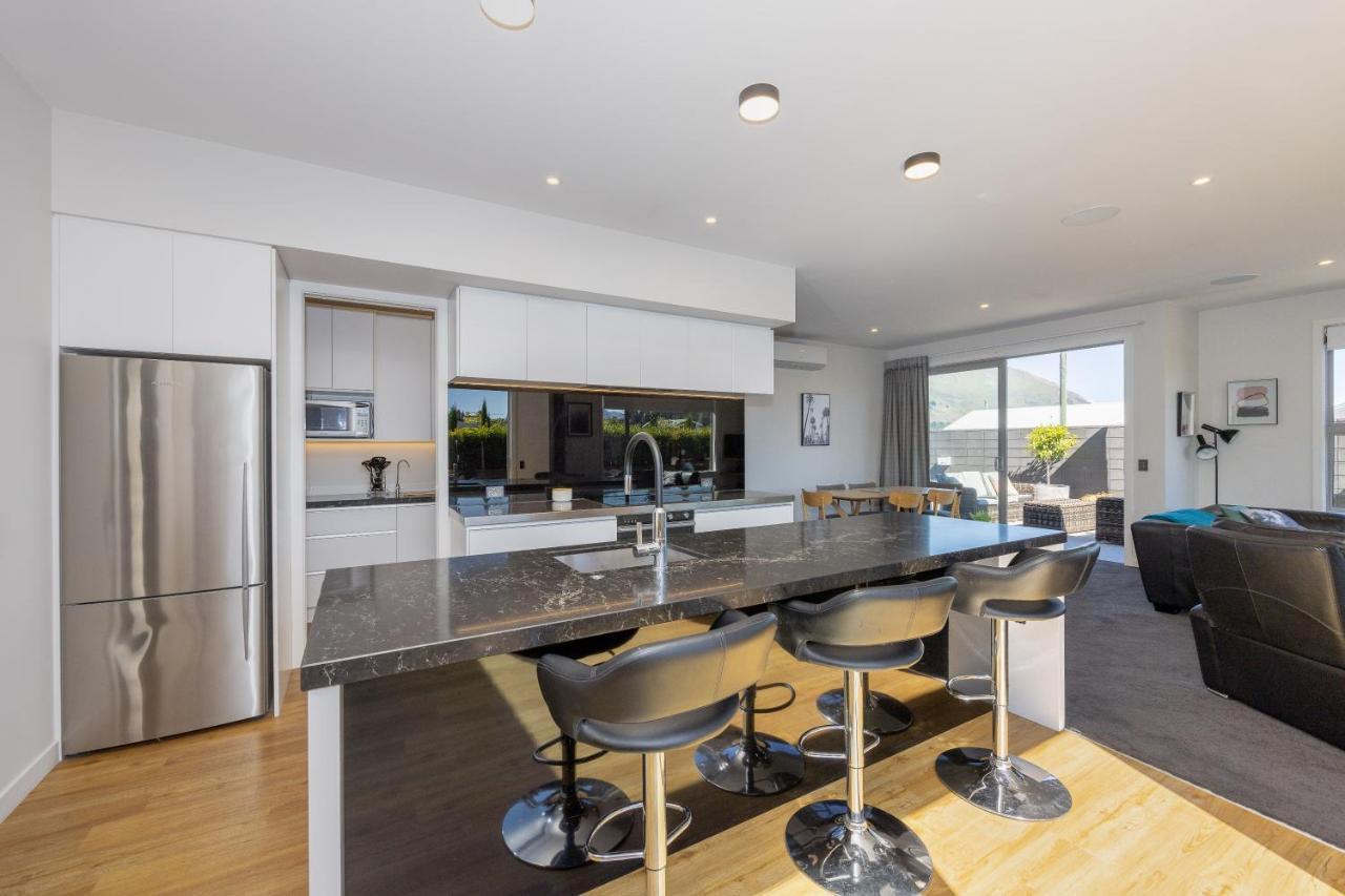 Prime Location On Warren St - 3 Bedroom Town House Wanaka Buitenkant foto